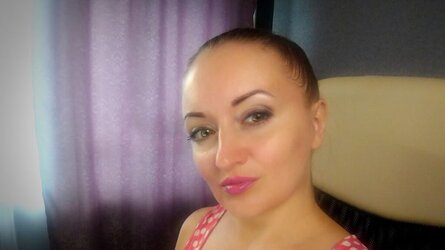 Starte eine Liveshow mit BettyGhavami