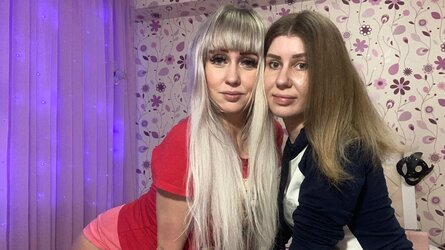 Starte eine Liveshow mit JuliannaSimba