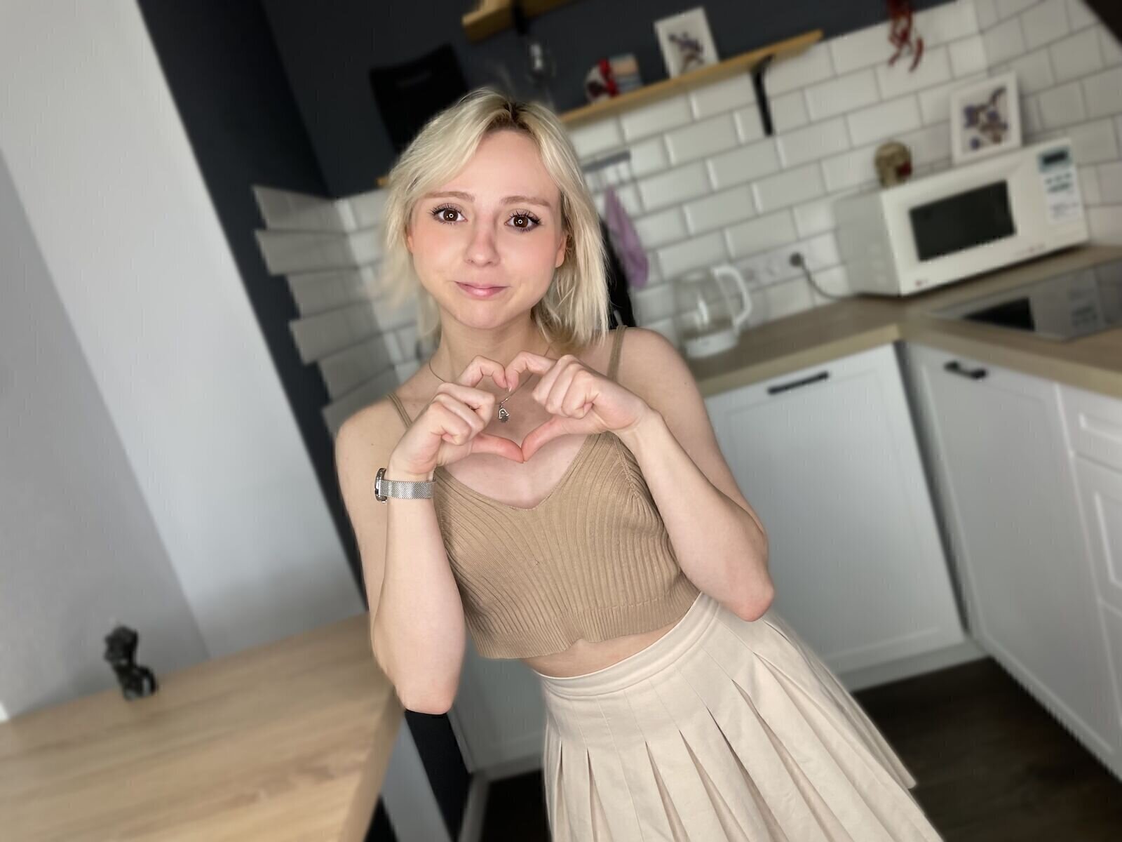 Starte eine Liveshow mit KattyAustin