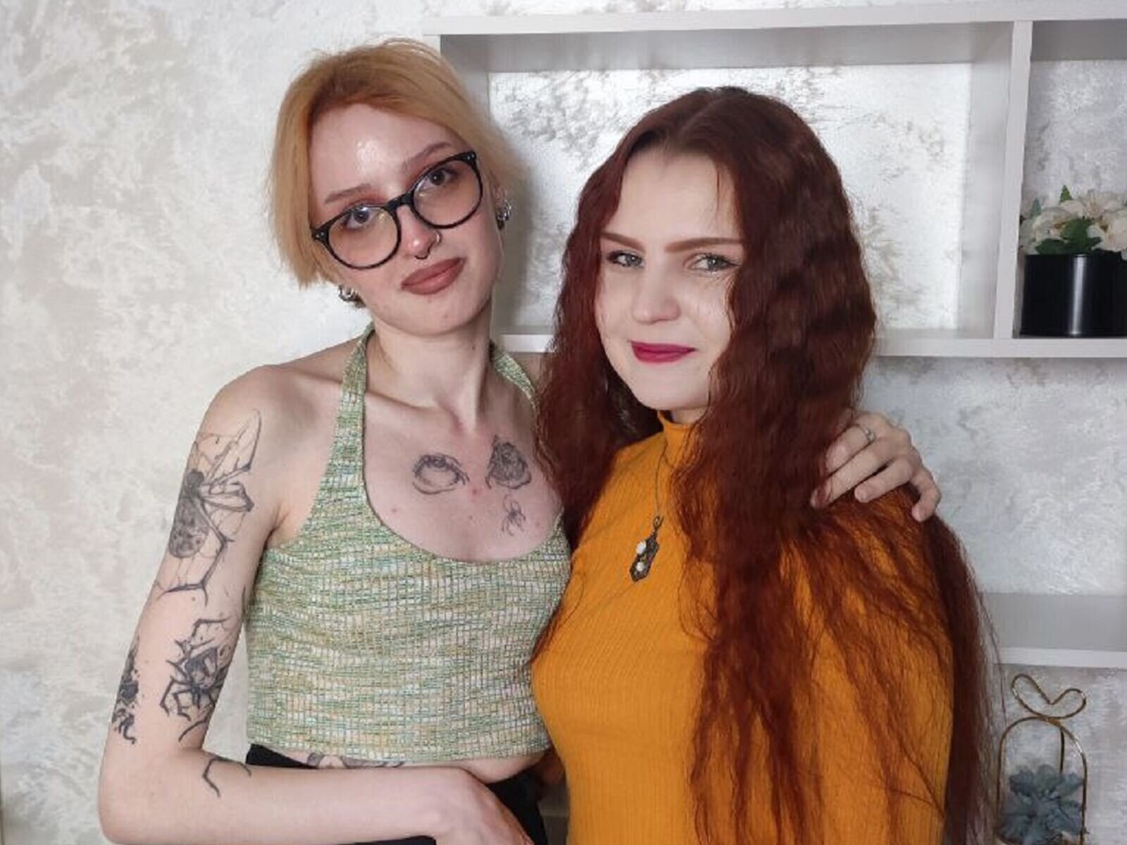 Starte eine Liveshow mit OdellaAndHarriet