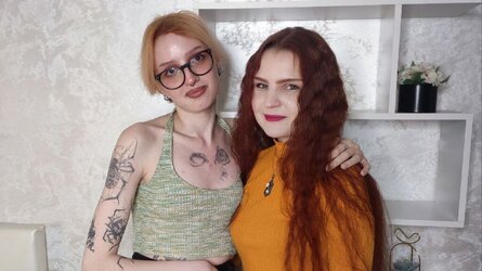 Starte eine Liveshow mit OdellaAndHarriet