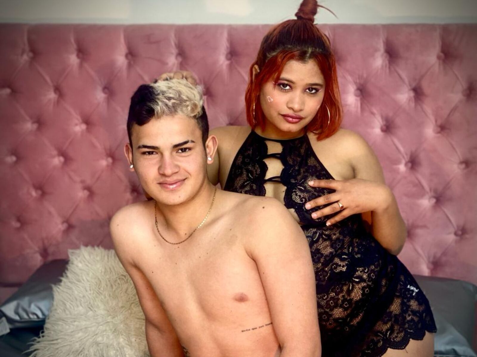 Starte eine Liveshow mit PenelopeAndLucas