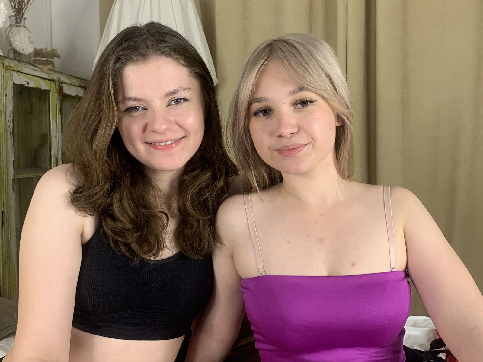 Starte eine Liveshow mit BonnieAndDaisy